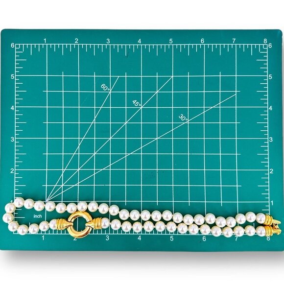 One Strand Asymmetric Style Glass Pearl Womens Necklace Over Gold Plated - Picture 5 of 5